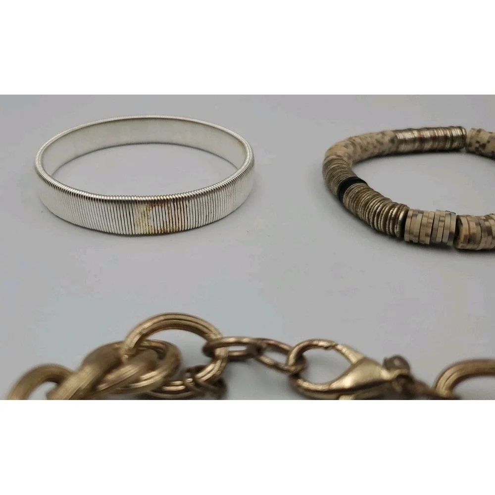 Lot‎ Of 5 Fashion Bracelets Beads Gold Silver Tone Chunky Some Stretchy Variety